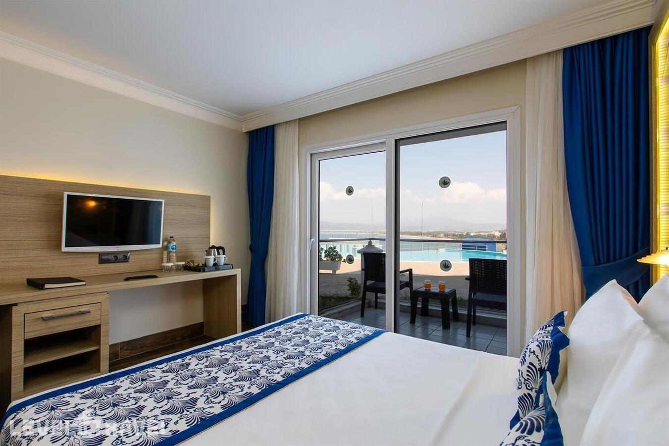 фотографии номера Улучшенный с видом на море отеля Asteria Ephesus Kusadasi (Ex. Labranda Ephesus Princess Hotel) в Турция(Кушадасы) - фото №4