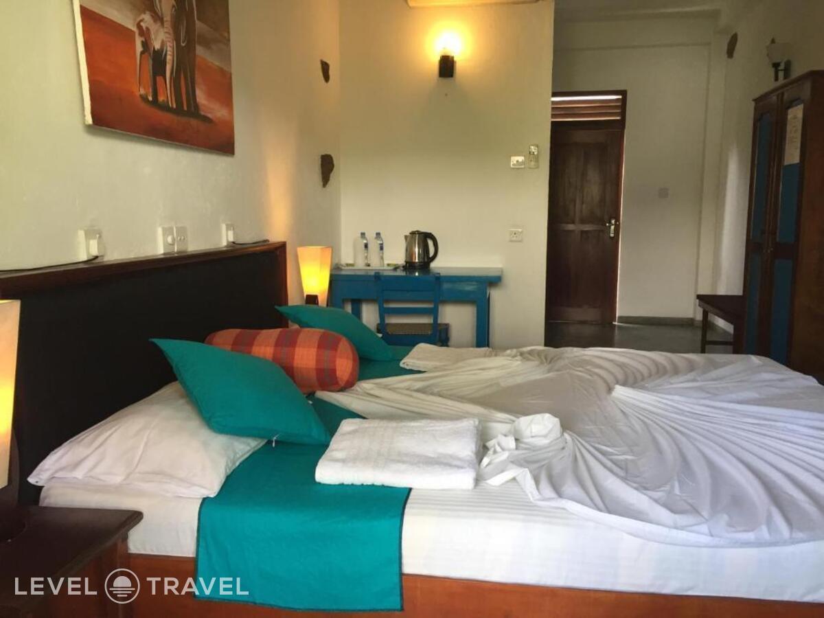 фотографии номера Стандартный с видом на сад отеля Hotel Vibration в Шри-Ланка(Хиккадува) - фото №56