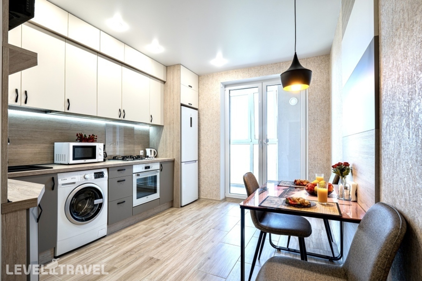 фотографии номера Апартаменты отеля Apartmari Люкс В Самом Центре На Берегу Замкового Пруда в Россия(Калининград) - фото №2