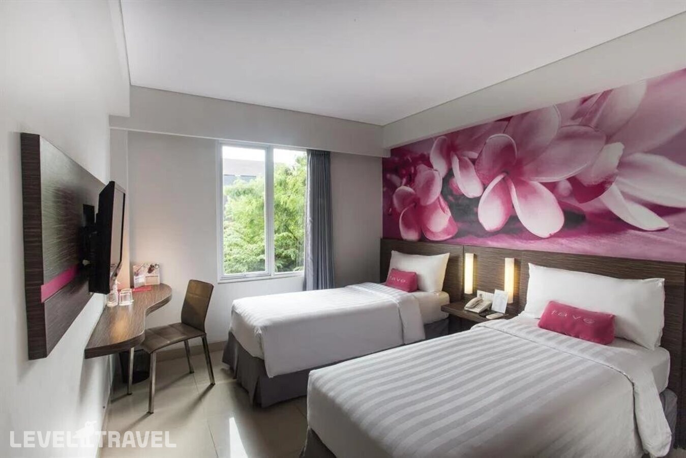 фотографии номера Улучшенный (две односпальные кровати) отеля Favehotel Sunset Seminyak в Индонезия(Семиньяк) - фото №9
