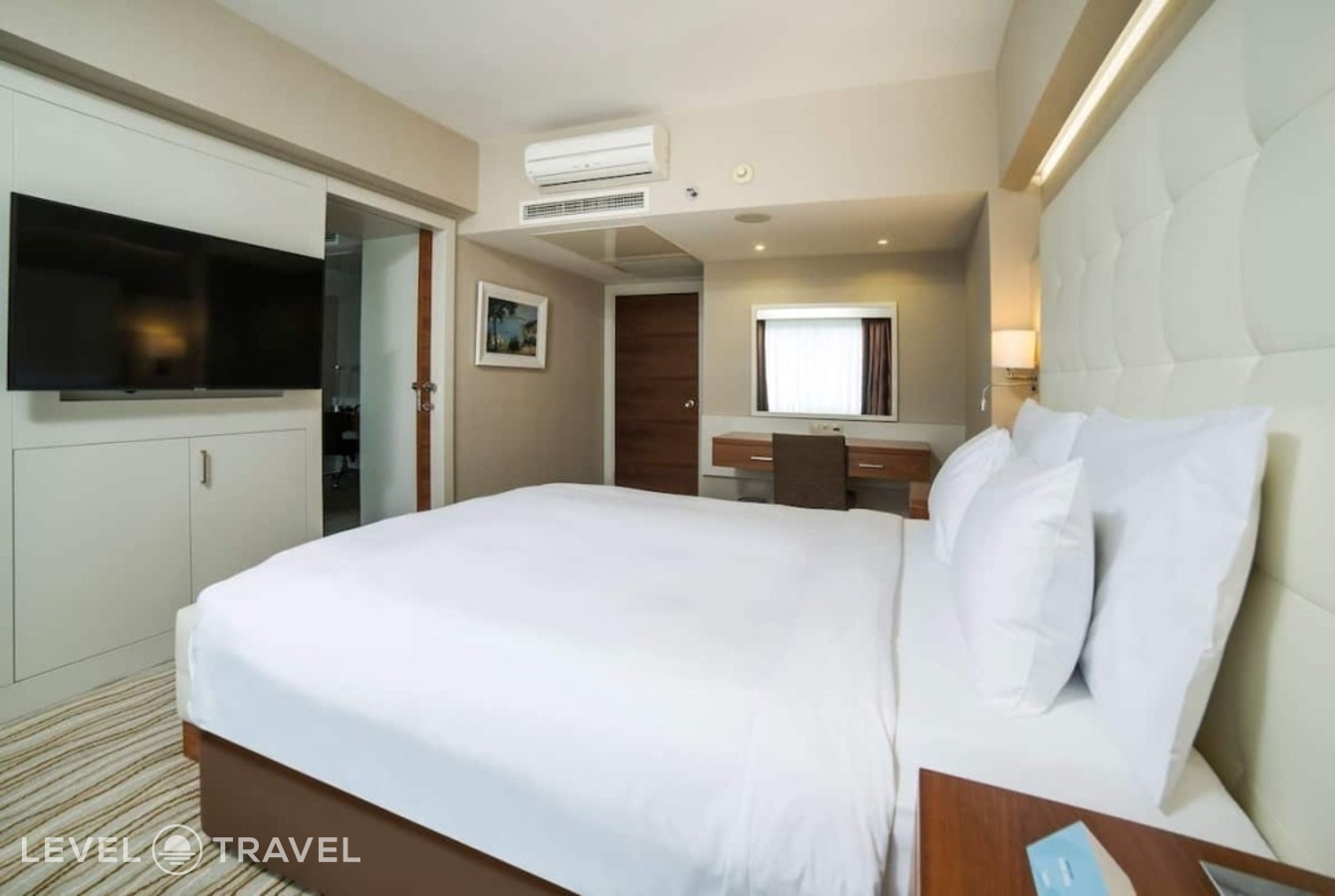 фотографии номера Люкс с видом на море отеля Radisson Hotel President Beyazit Istanbul (Ex. Best Western The President Hotel) в Турция(Фатих) - фото №3
