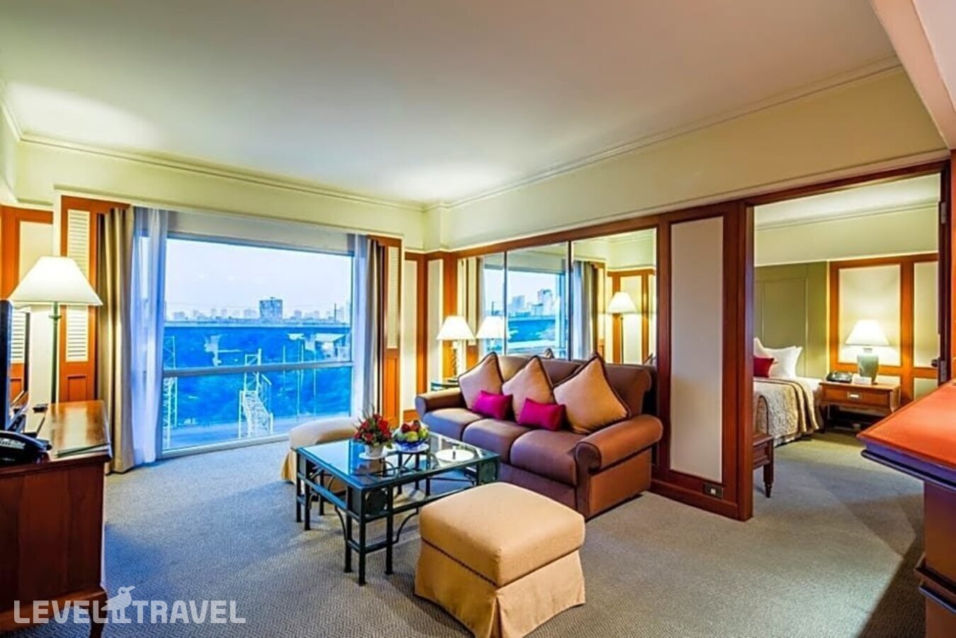 фотографии номера Люкс отеля Bangkok Palace Hotel в Таиланд(Бангкок) - фото №2