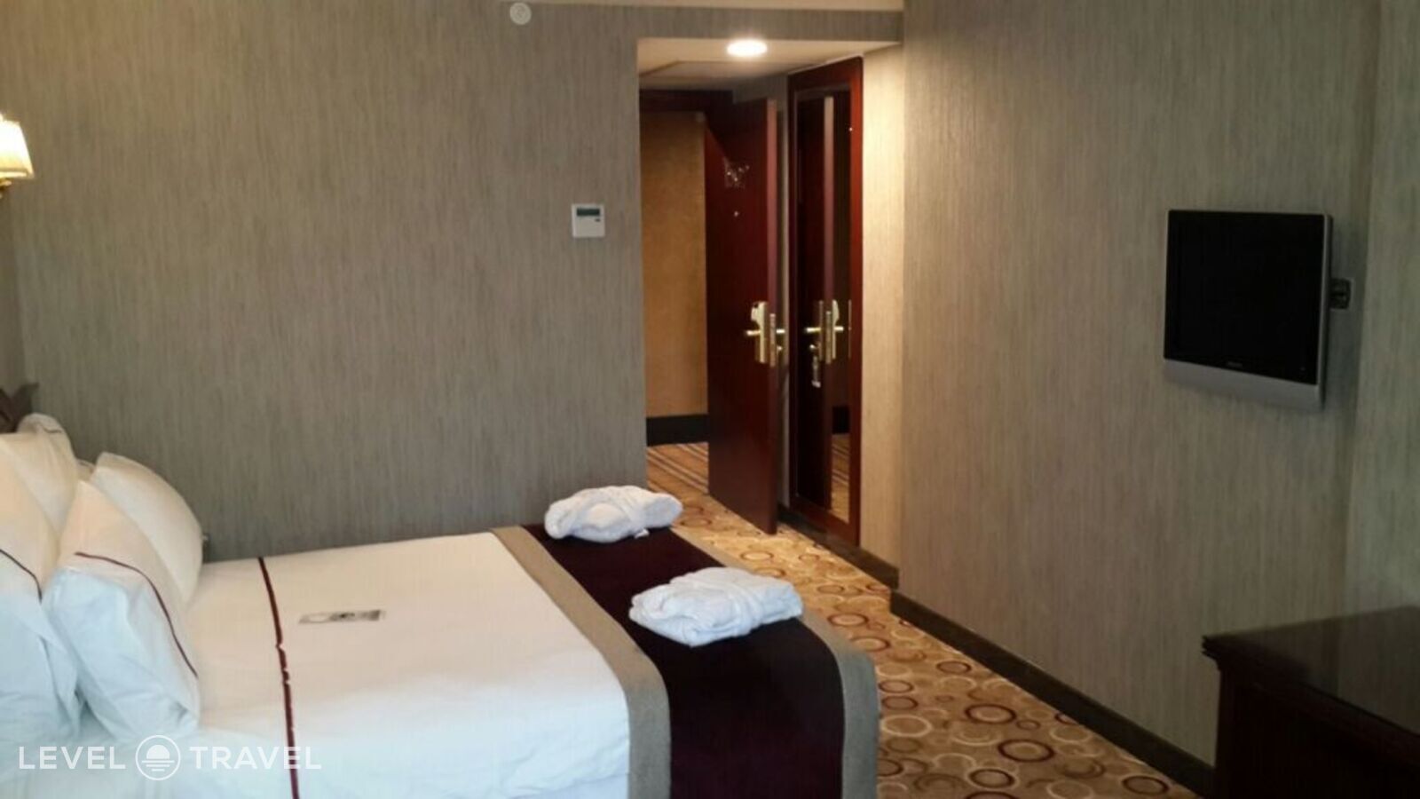 фотографии номера Стандартный с видом на город отеля Taksim Gonen Hotel в Турция(Бейоглу) - фото №1