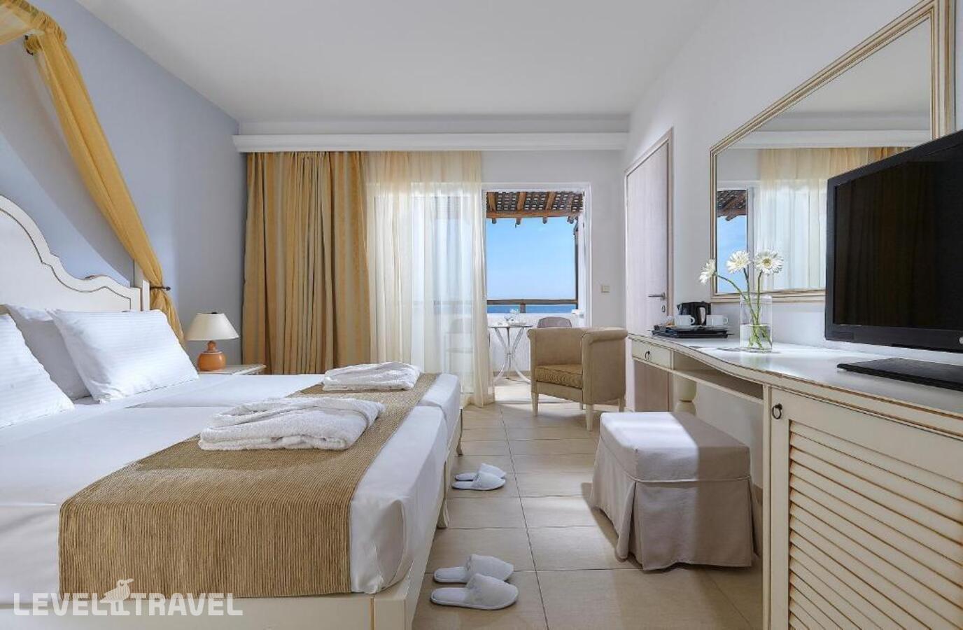 фотографии номера Комфорт с видом на море отеля Alexander Beach Hotel & Village в Греция(Сталида) - фото №6