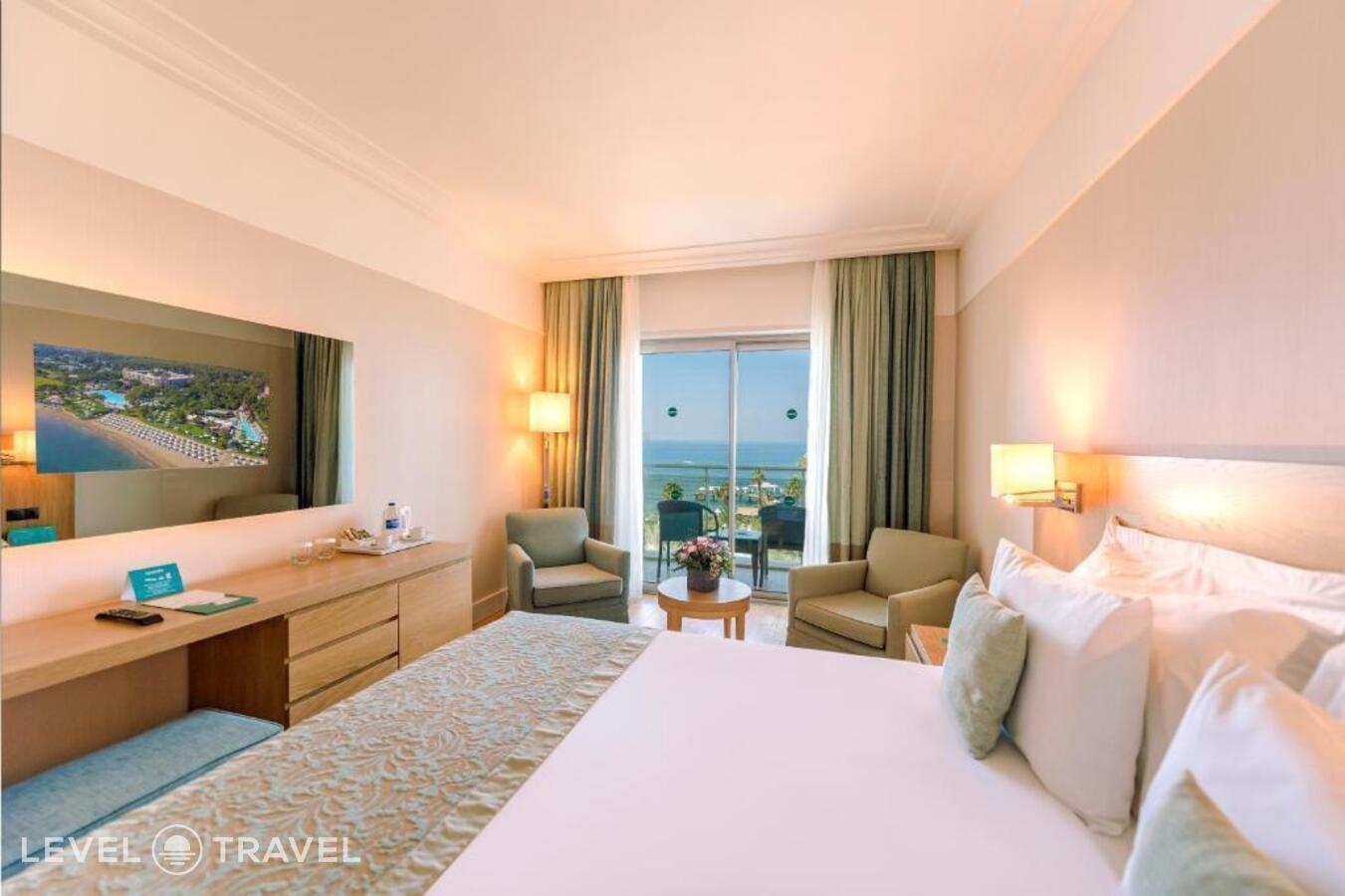 фотографии номера Трехместный делюкс с видом на море отеля Turquoise Resort Hotel & Spa в Турция(Соргун) - фото №2