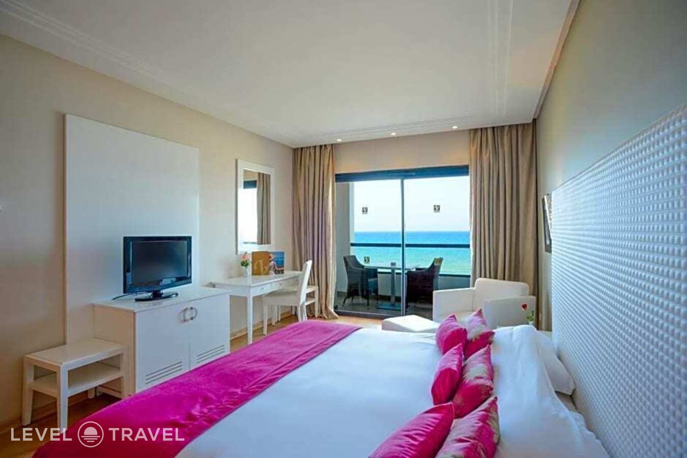 фотографии номера Полулюкс с видом на море отеля Nozha Beach Resort & Spa (Ex. Vincci Nozha Beach) в Тунис(Мрезга) - фото №4