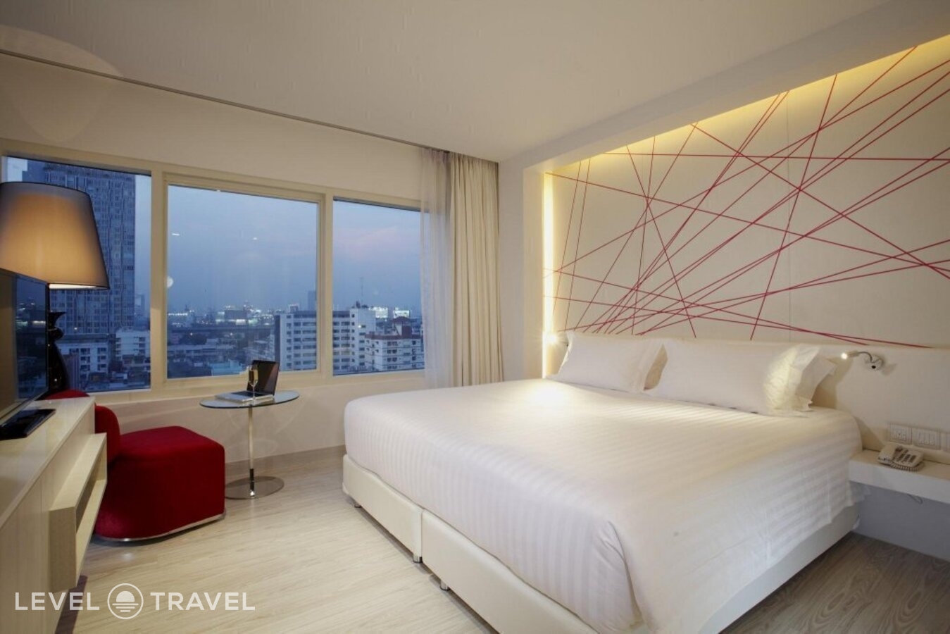 фотографии номера Роскошный люкс с видом на город отеля Centara Watergate Pavillion Hotel Bangkok в Таиланд(Бангкок) - фото №1