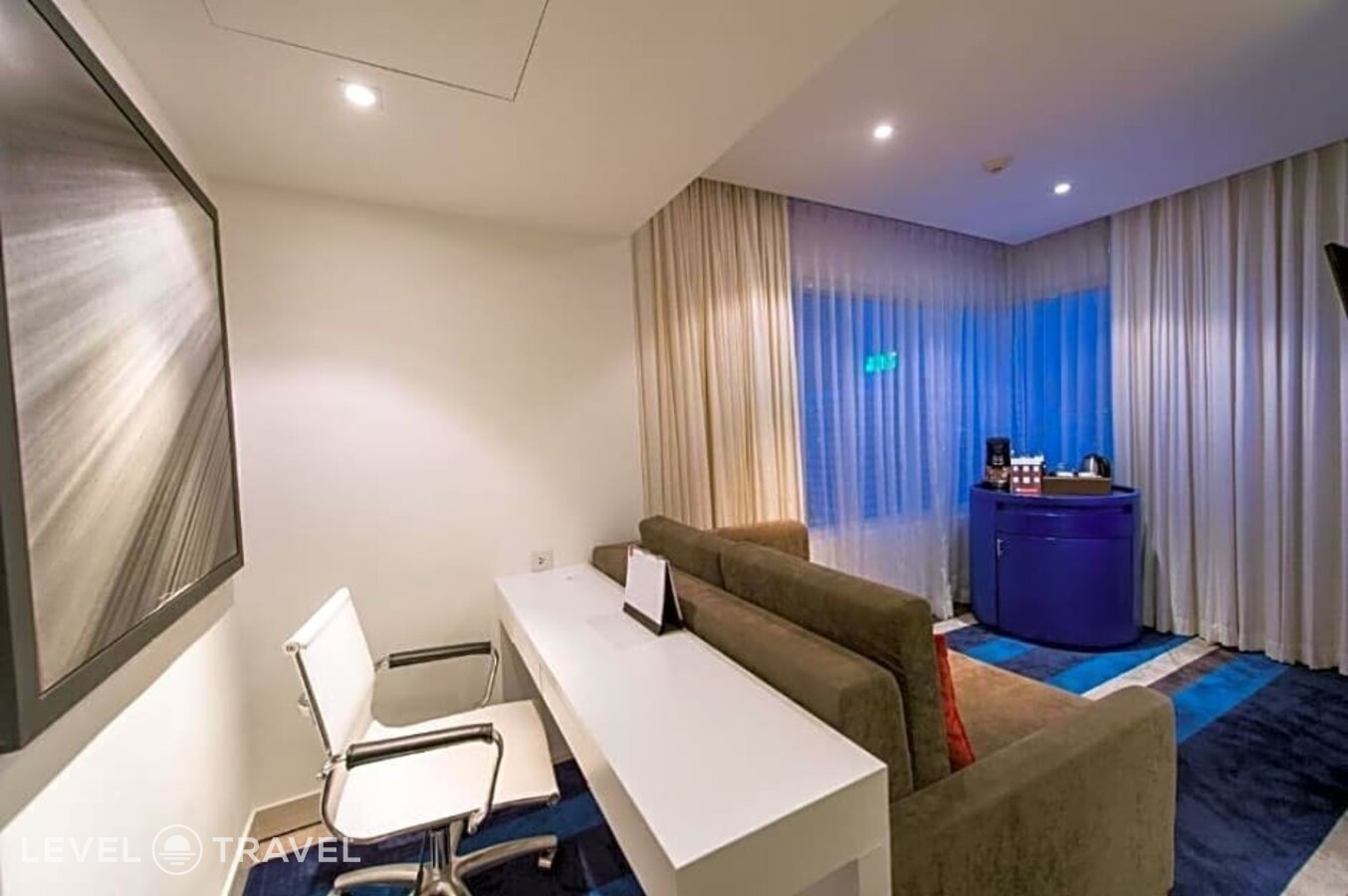 фотографии номера Роскошный люкс с видом на город отеля Centara Watergate Pavillion Hotel Bangkok в Таиланд(Бангкок) - фото №2