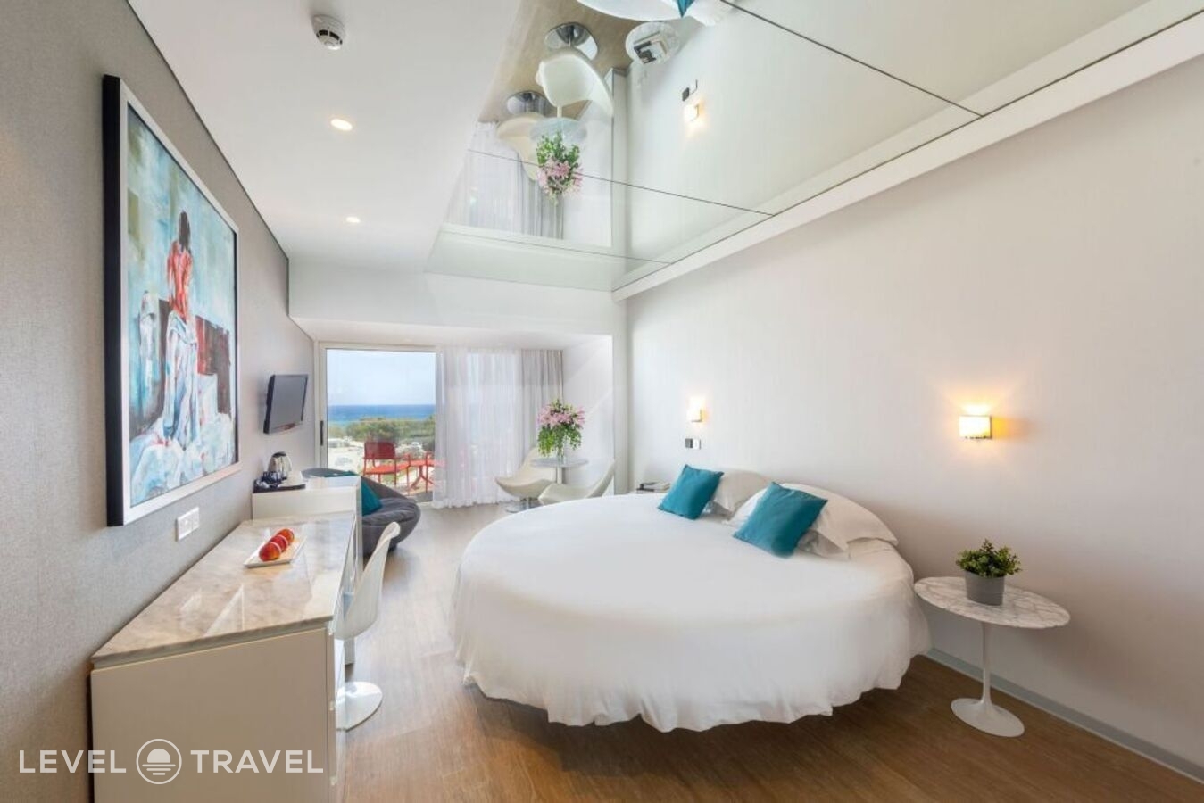 фотографии номера Люкс с видом на море отеля Faros Hotel в Кипр(Айа-Напа) - фото №2