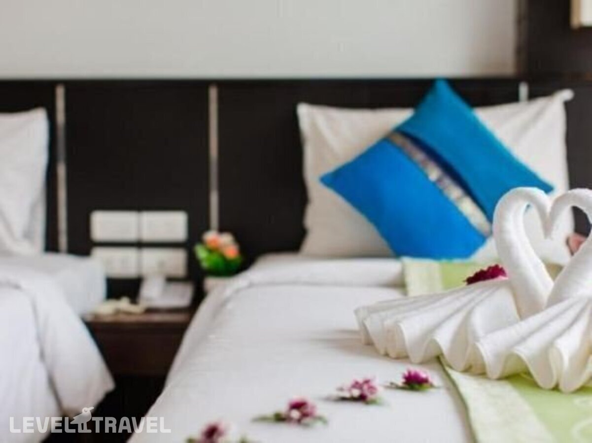 фотографии номера Четырехместный делюкс отеля 77 Patong Hotel & Spa (Ex. Azure Bangla Phuket) в Таиланд(Патонг Бич) - фото №23