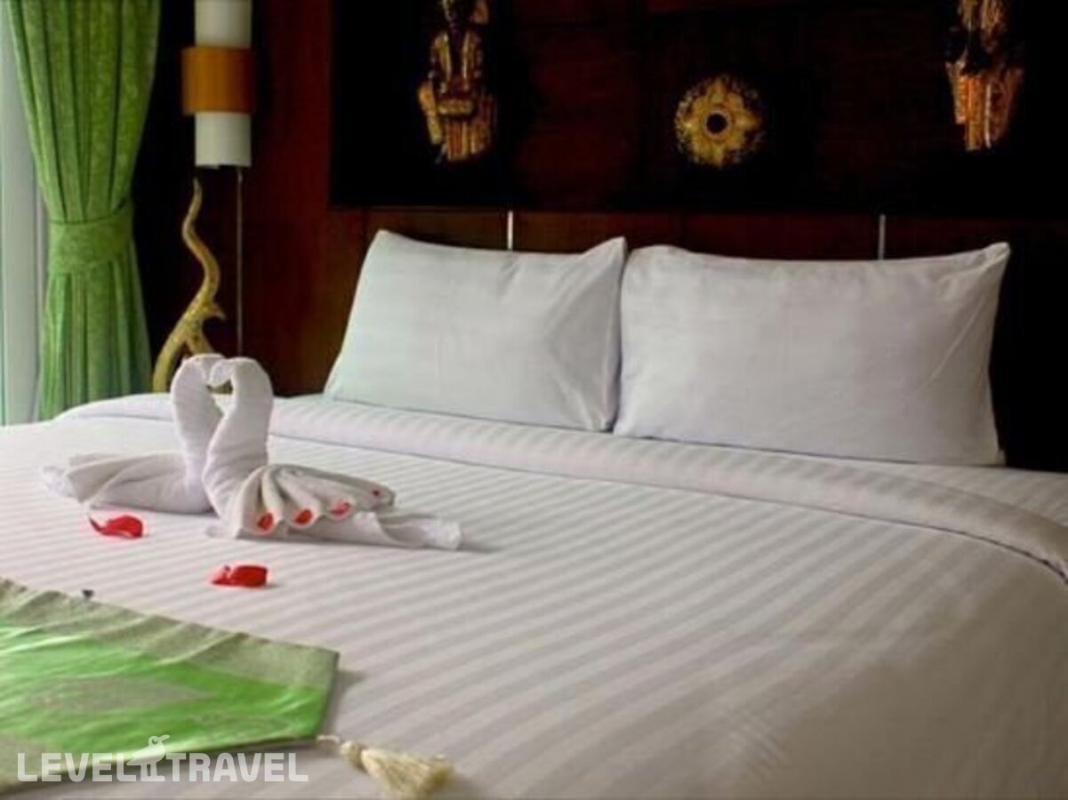 фотографии номера Четырехместный делюкс отеля 77 Patong Hotel & Spa (Ex. Azure Bangla Phuket) в Таиланд(Патонг Бич) - фото №15