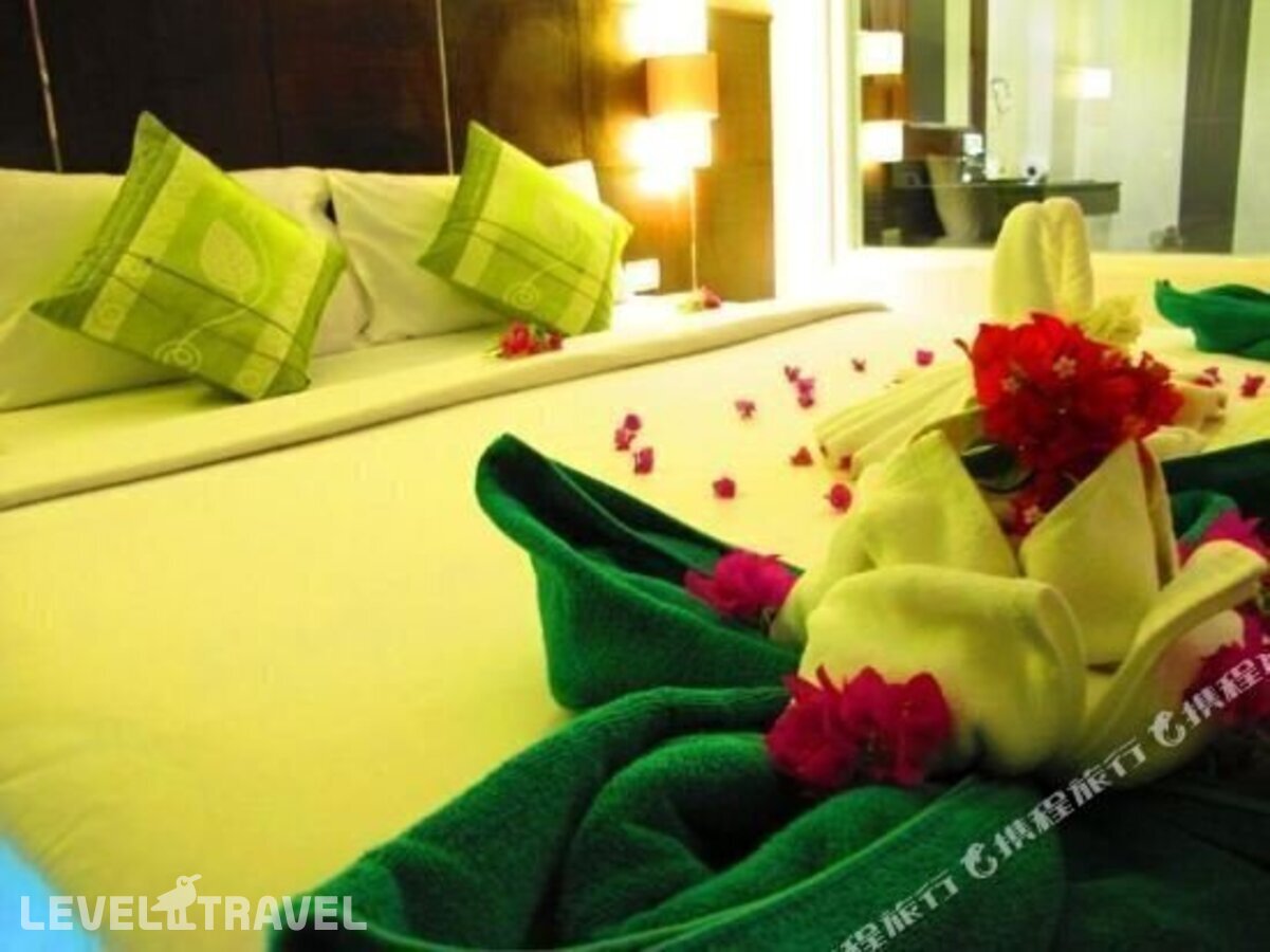 фотографии номера Четырехместный делюкс отеля 77 Patong Hotel & Spa (Ex. Azure Bangla Phuket) в Таиланд(Патонг Бич) - фото №20