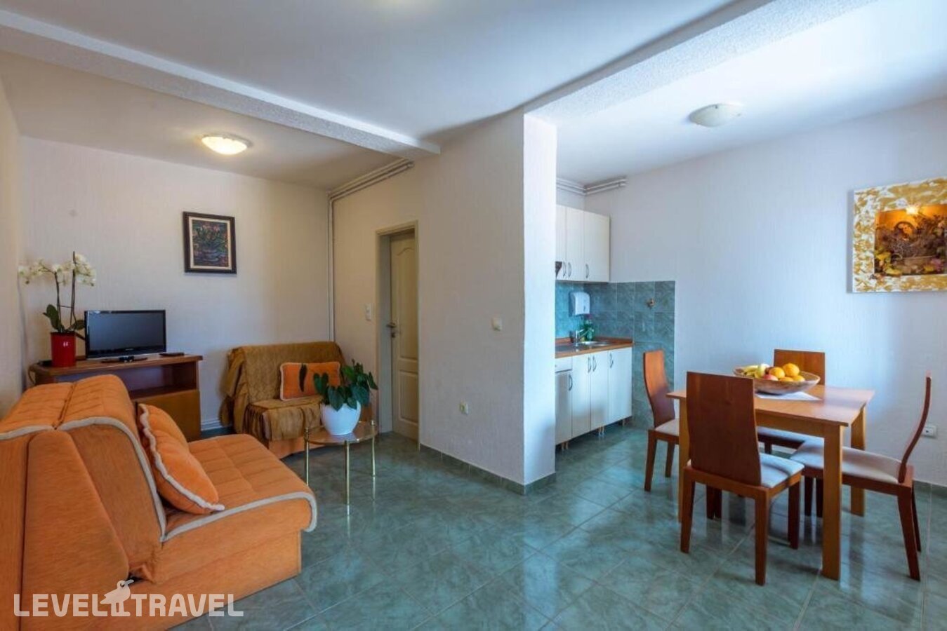 фотографии номера Апартаменты с видом на город отеля Contessa Apartments в Черногория(Будва) - фото №4
