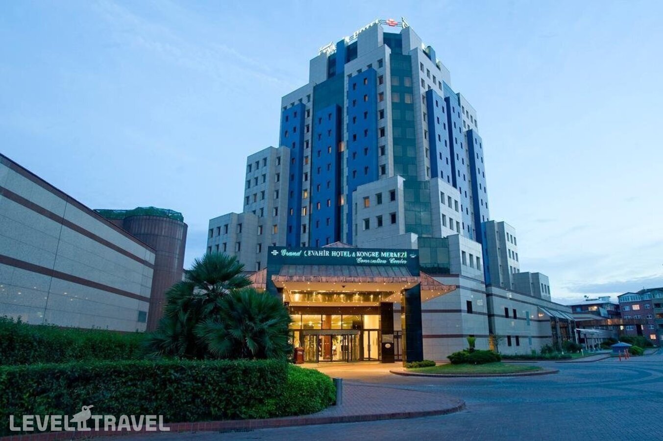 фотографии номера Стандартный номер отеля Grand Cevahir Hotel в Турция(Шишли) - фото №13