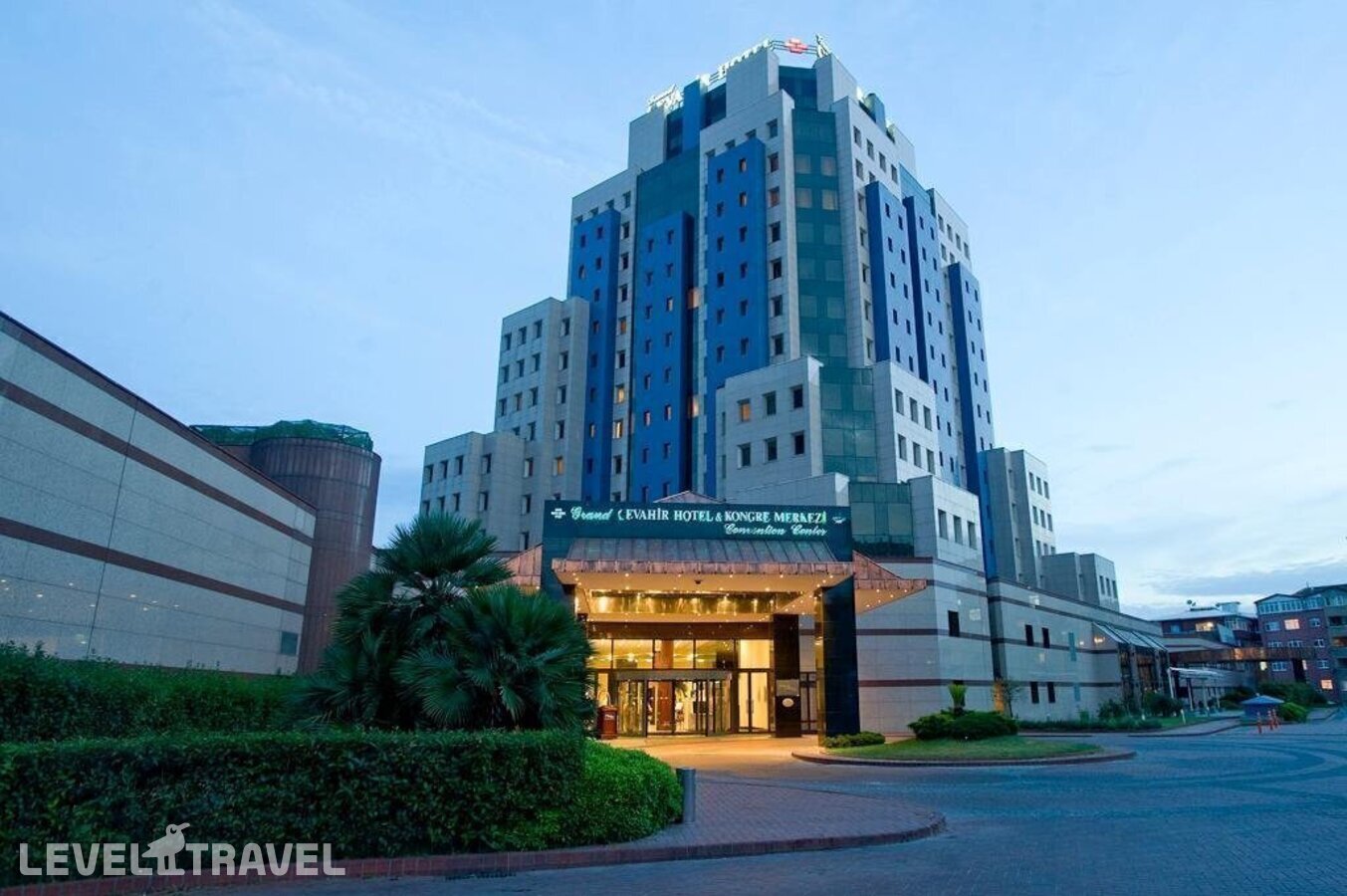 фотографии номера Стандартный номер отеля Grand Cevahir Hotel в Турция(Шишли) - фото №3