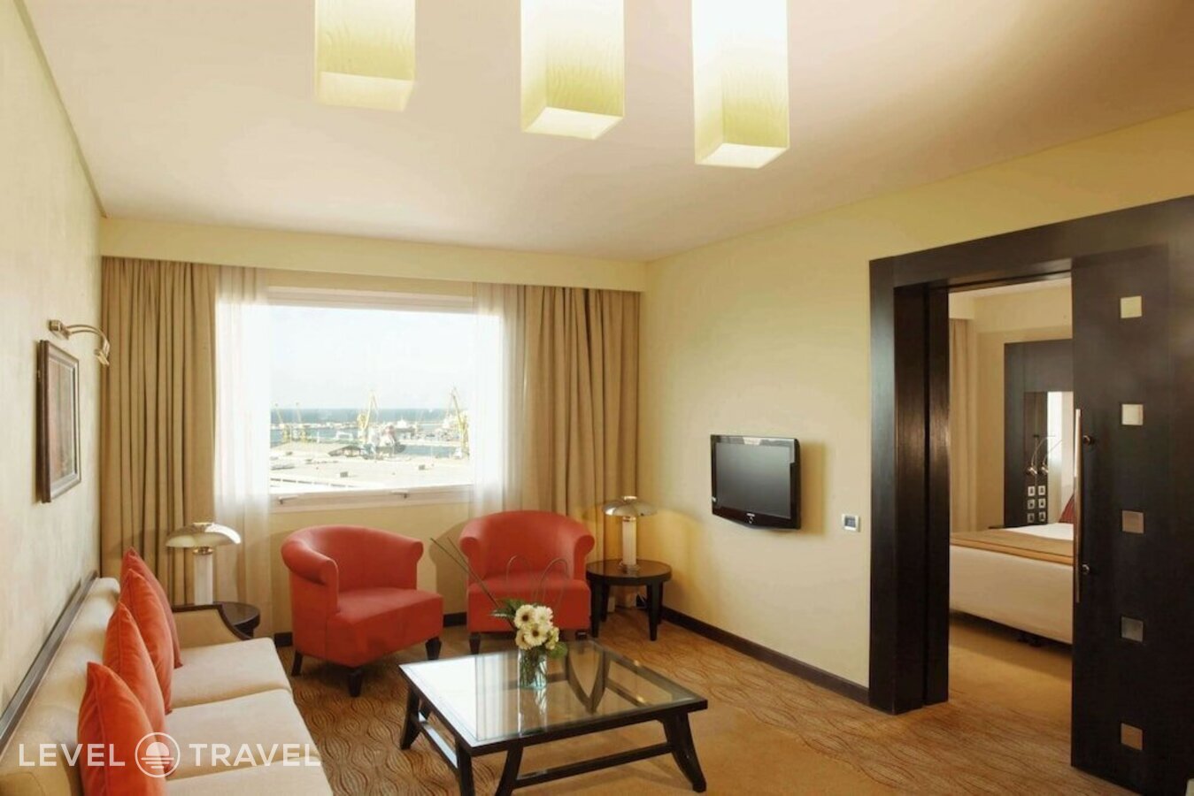 фотографии номера Люкс роскошный отеля Golden Tulip Farah Casablanca в Марокко(Касабланка) - фото №3