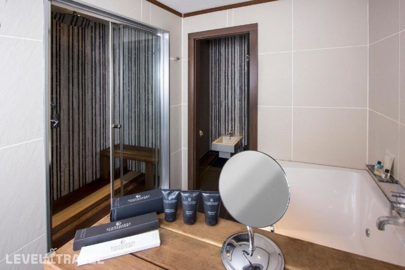 фотографии номера Четырехместный люкс отеля Avantgarde Hotel Levent в Турция(Шишли) - фото №14