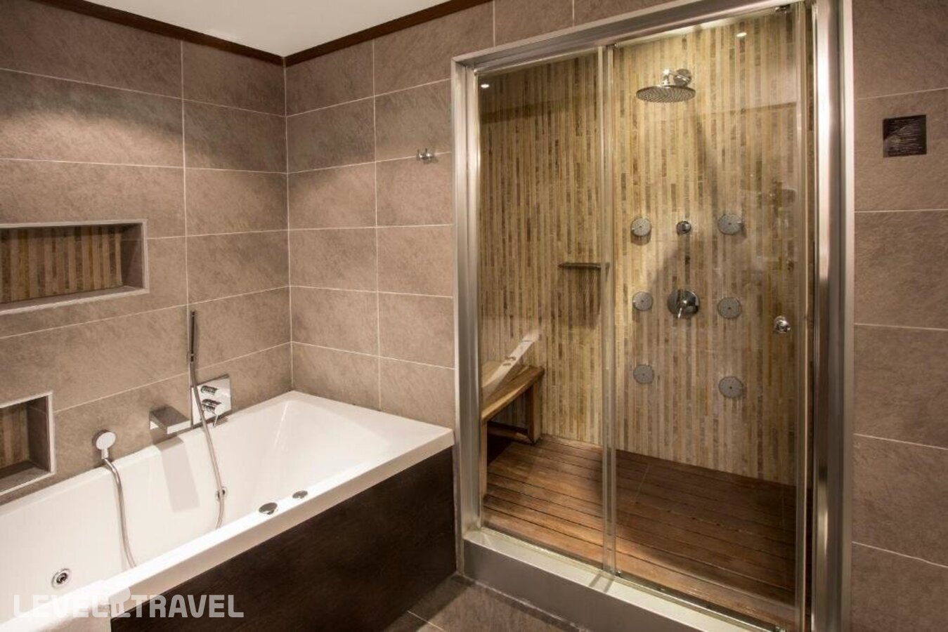 фотографии номера Четырехместный люкс отеля Avantgarde Hotel Levent в Турция(Шишли) - фото №12
