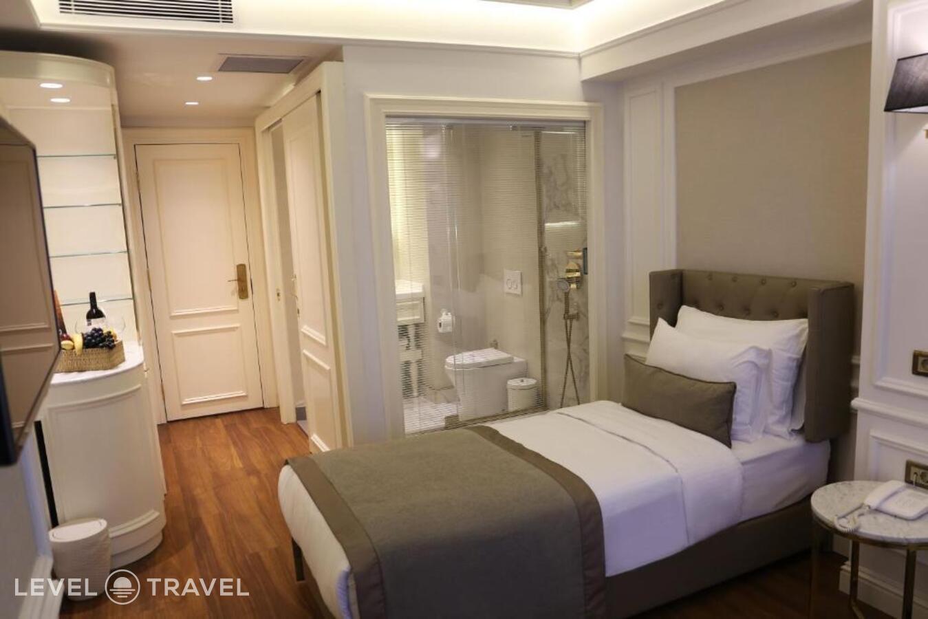 фотографии номера Улучшенный с видом на море отеля Mina Hotel в Турция(Фатих) - фото №1
