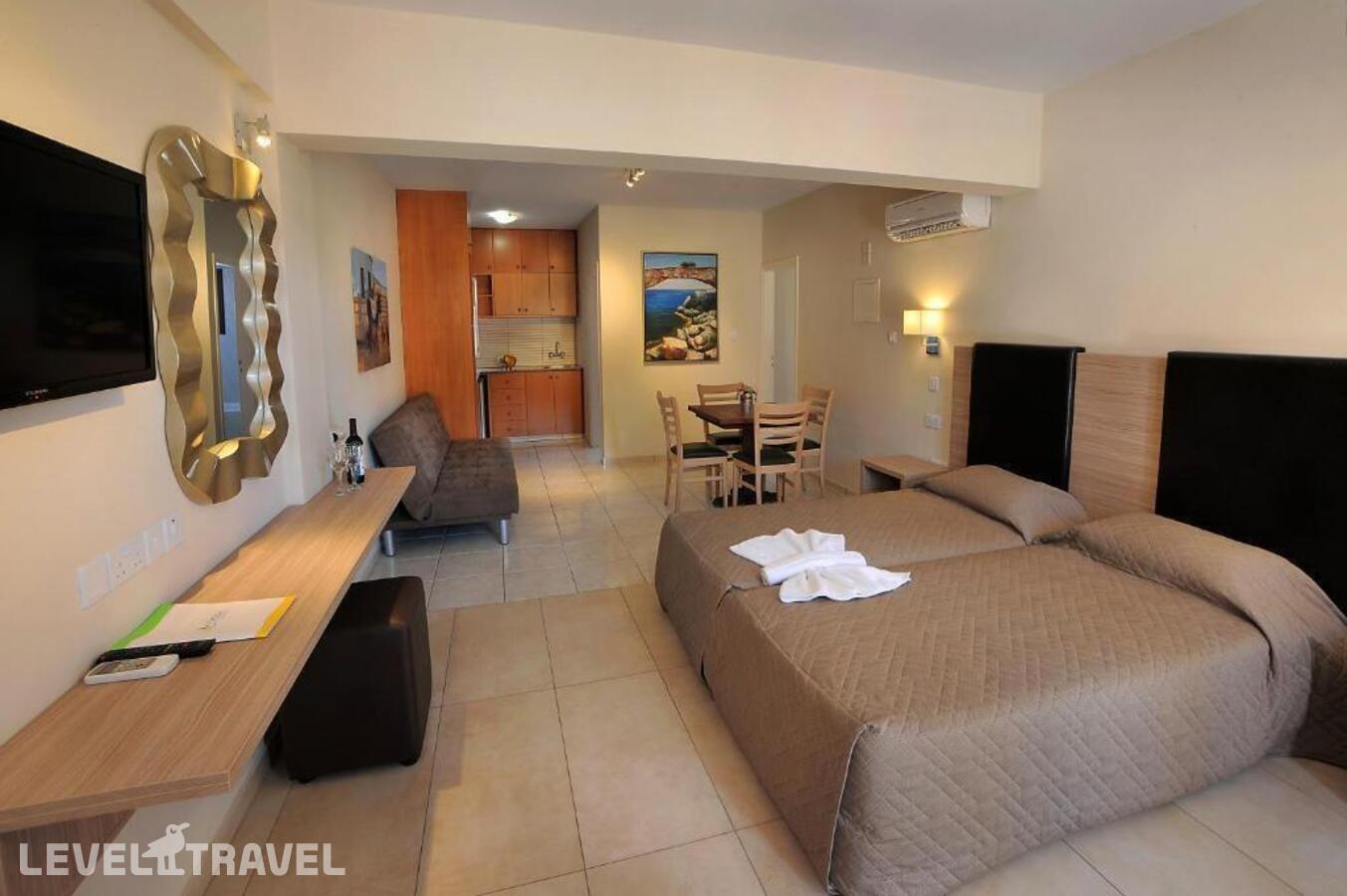 фотографии номера Апартаменты отеля Nelia Gardens Hotel в Кипр(Айа-Напа) - фото №1