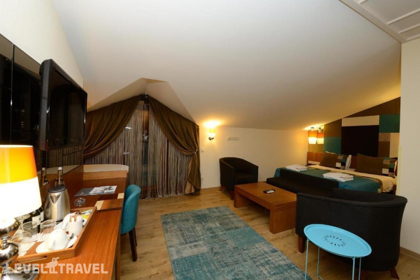 фотографии номера Пентхаус люкс отеля Collage Pera Hotel в Турция(Бейоглу) - фото №7