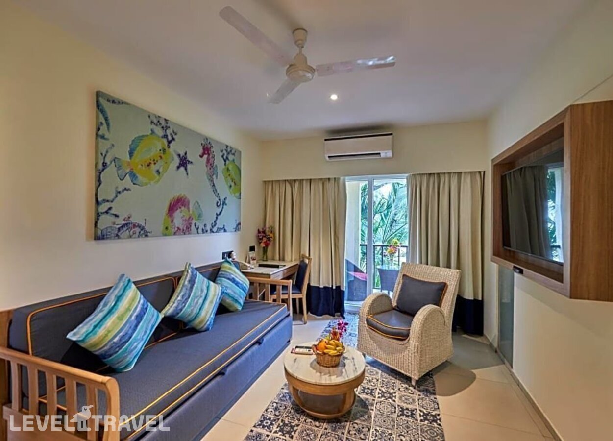 фотографии номера Роскошный люкс (двуспальная кровать) отеля Royal Orchid Beach Resort в Индия(Уторда) - фото №7