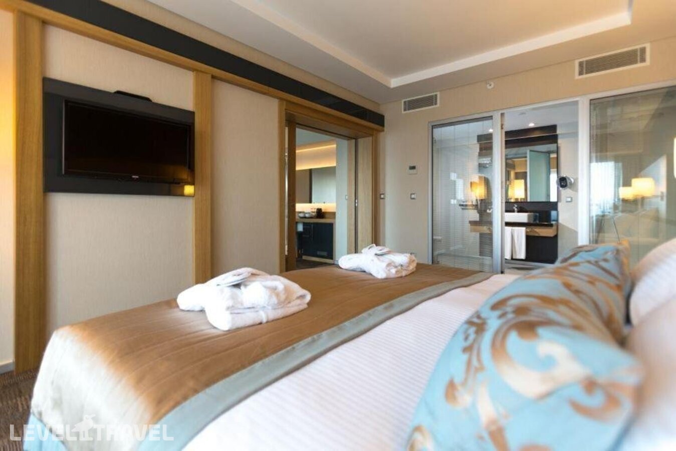 фотографии номера Люкс с видом на море отеля Boyalik Beach Hotel & Spa Thermal Resort в Турция(Чешме) - фото №2