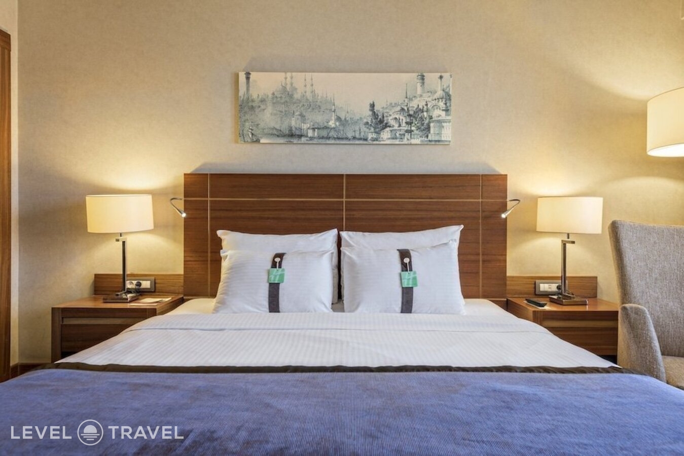 фотографии номера Стандартный с видом на город отеля Holiday Inn Istanbul Sisli Hotel в Турция(Шишли) - фото №11