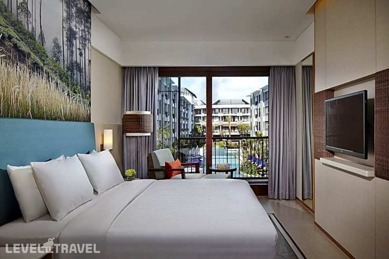 фотографии номера Стандартный с видом на бассейн отеля Courtyard By Marriott Bali Seminyak в Индонезия(Семиньяк) - фото №3
