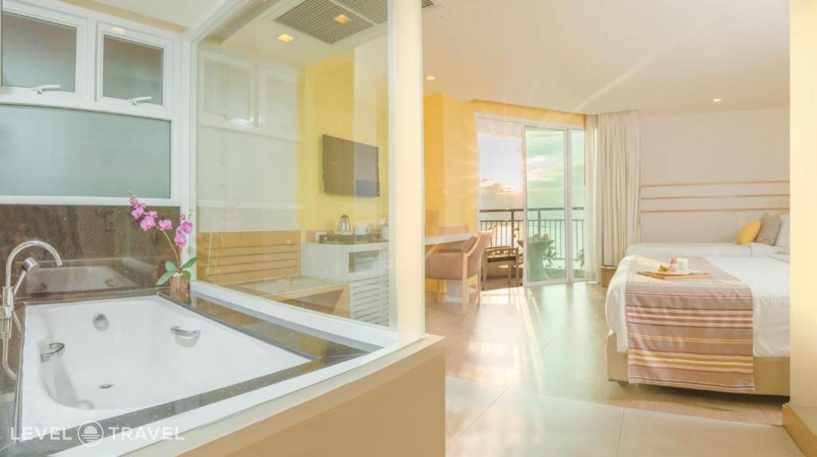 фотографии номера Трехместный с видом на город отеля Pattaya Sea View Hotel в Таиланд(Центральная Паттайя) - фото №5