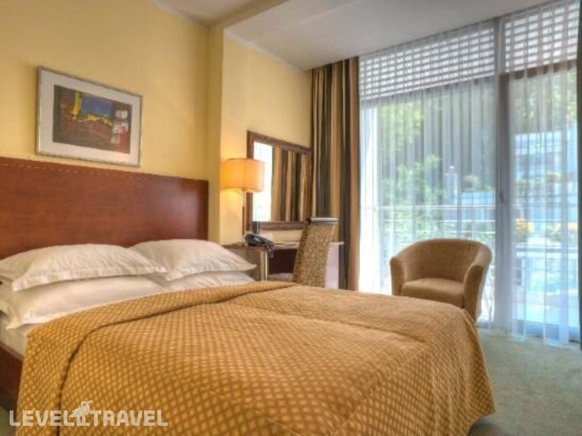 фотографии номера Семейный номер отеля Rivijera Hotel в Черногория(Петровац) - фото №10