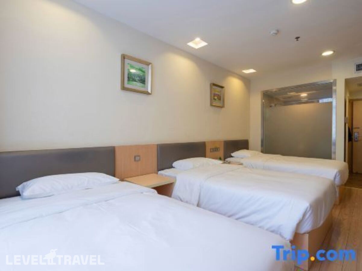 фотографии номера Трехместный номер отеля Baiyun City Hotel в Китай(Гуанчжоу) - фото №11