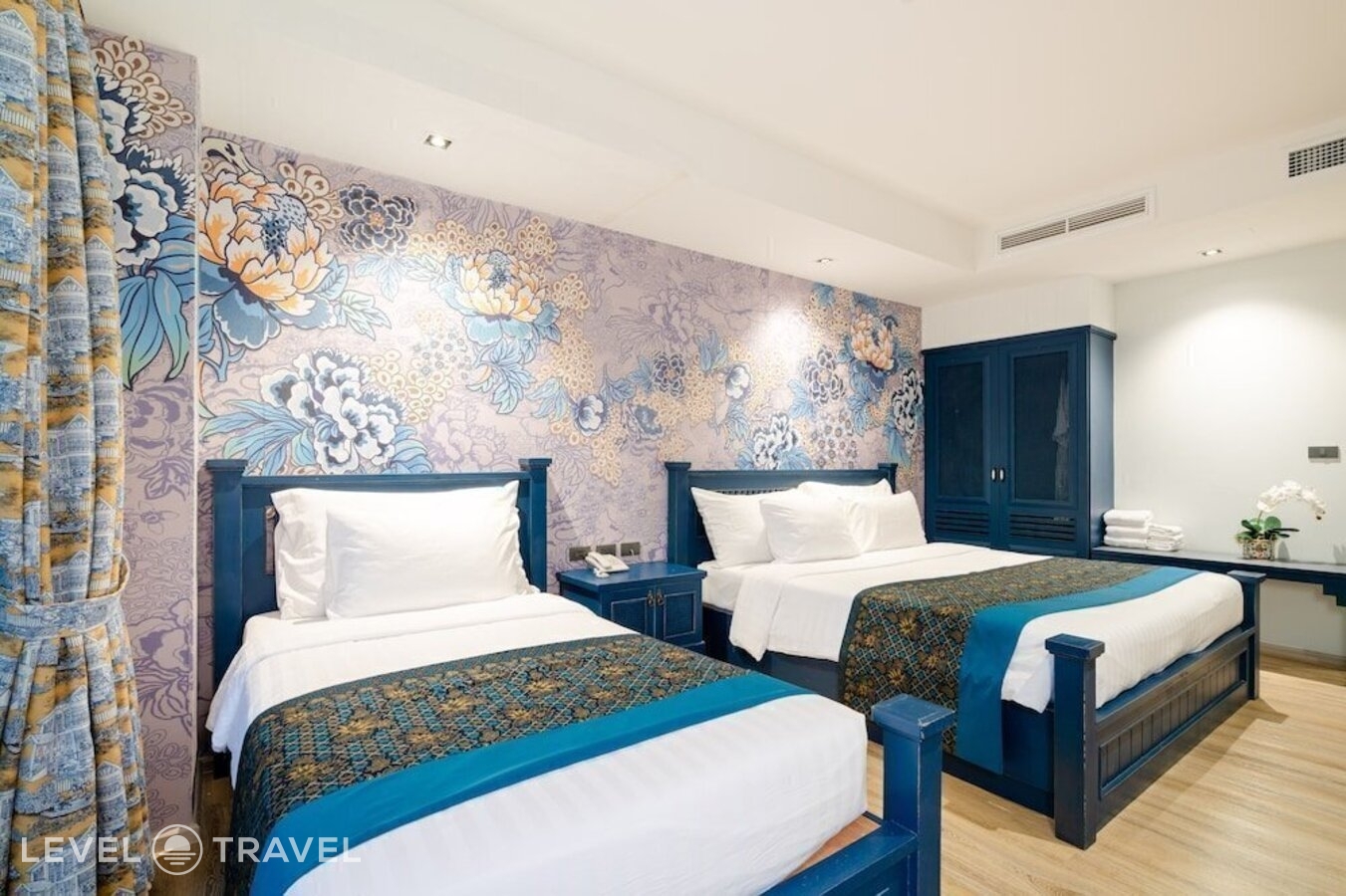 фотографии номера Трехместный делюкс отеля Bhukitta Boutique Hotel в Таиланд(город Пхукет) - фото №3