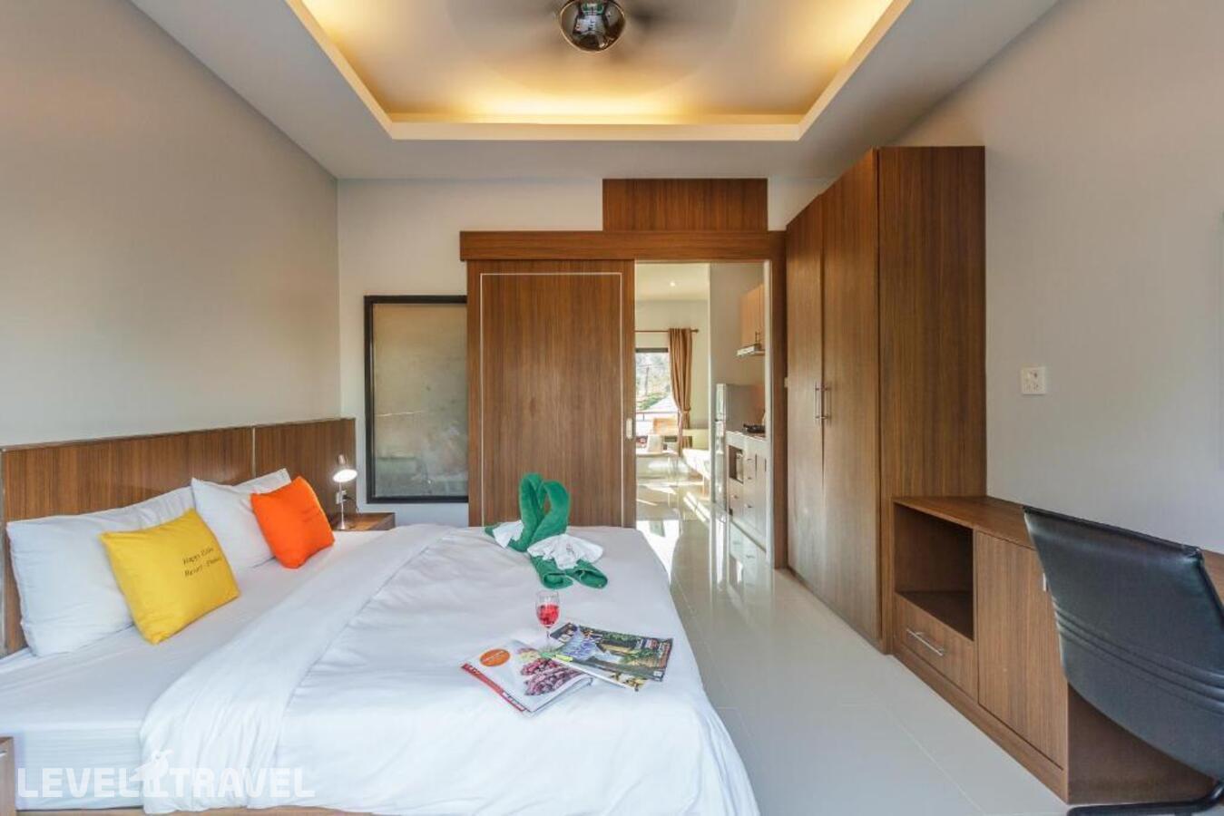 фотографии номера Люкс с видом на горы отеля Happy Eight Resort Phuket в Таиланд(Равай) - фото №3