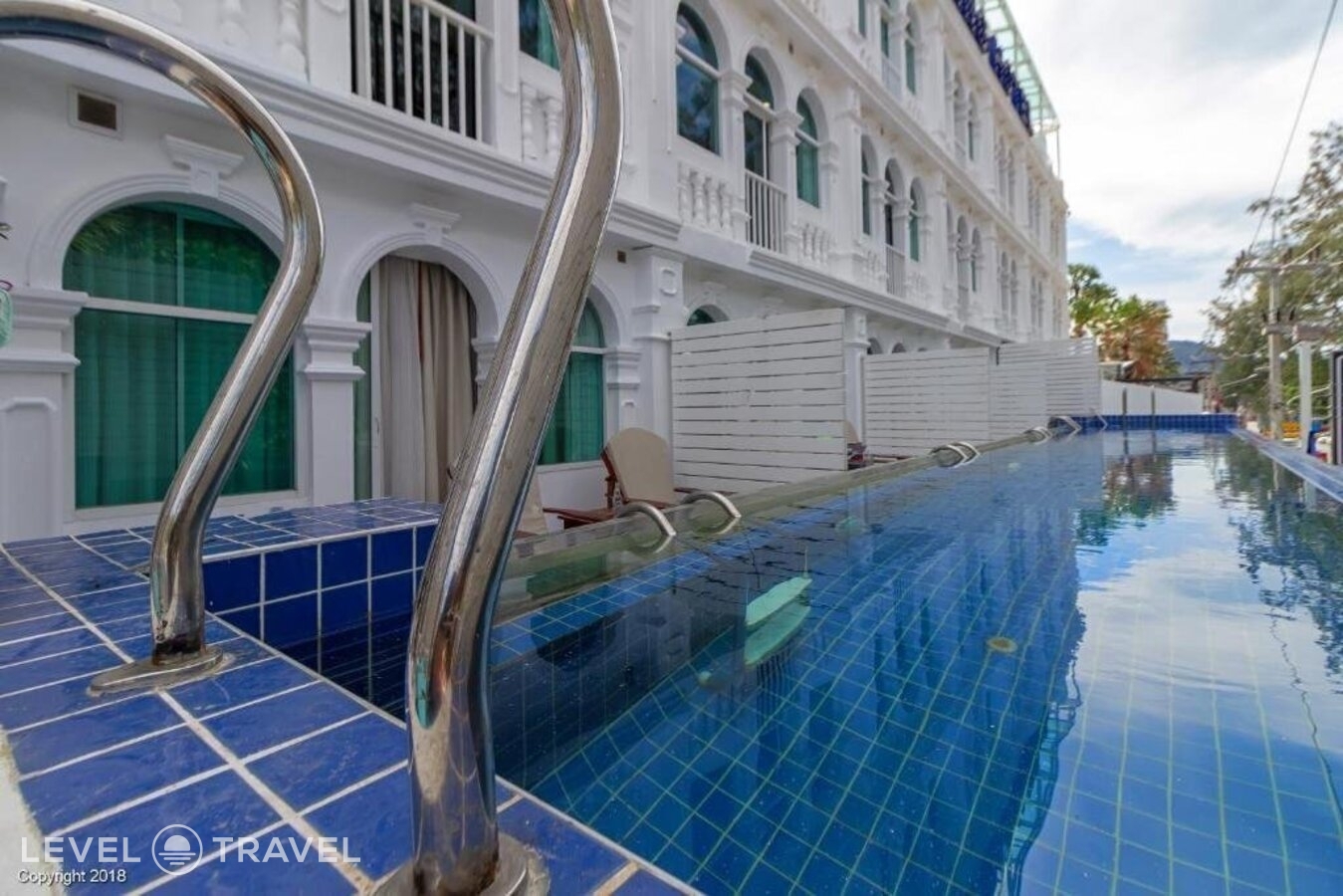 фотографии номера Делюкс с частичным видом на море отеля Modern Living Hotel в Таиланд(Патонг Бич) - фото №9