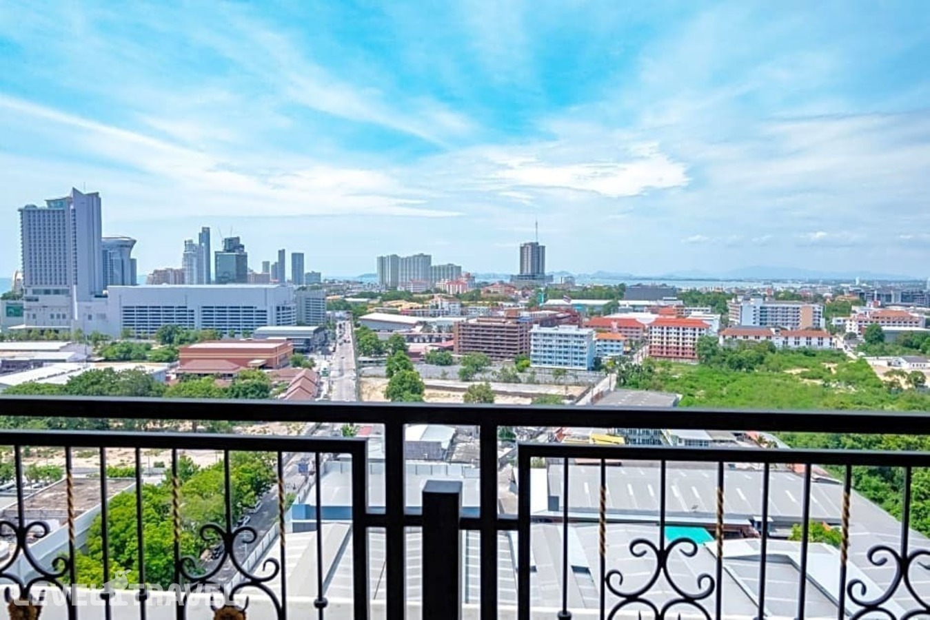 фотографии номера Семейный люкс с балконом отеля Grand Palazzo Hotel Pattaya в Таиланд(Центральная Паттайя) - фото №6