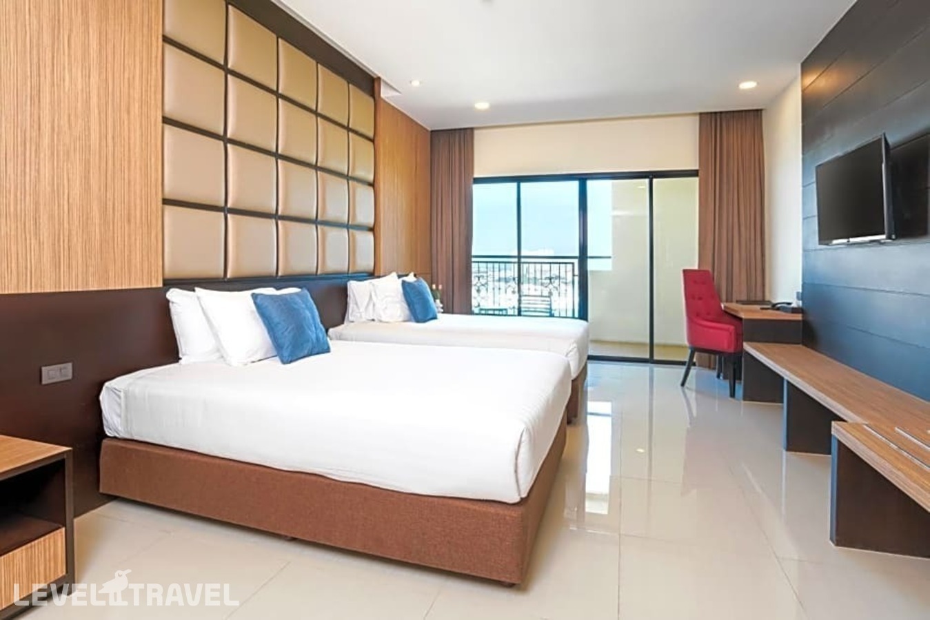 фотографии номера Семейный люкс с балконом отеля Grand Palazzo Hotel Pattaya в Таиланд(Центральная Паттайя) - фото №2