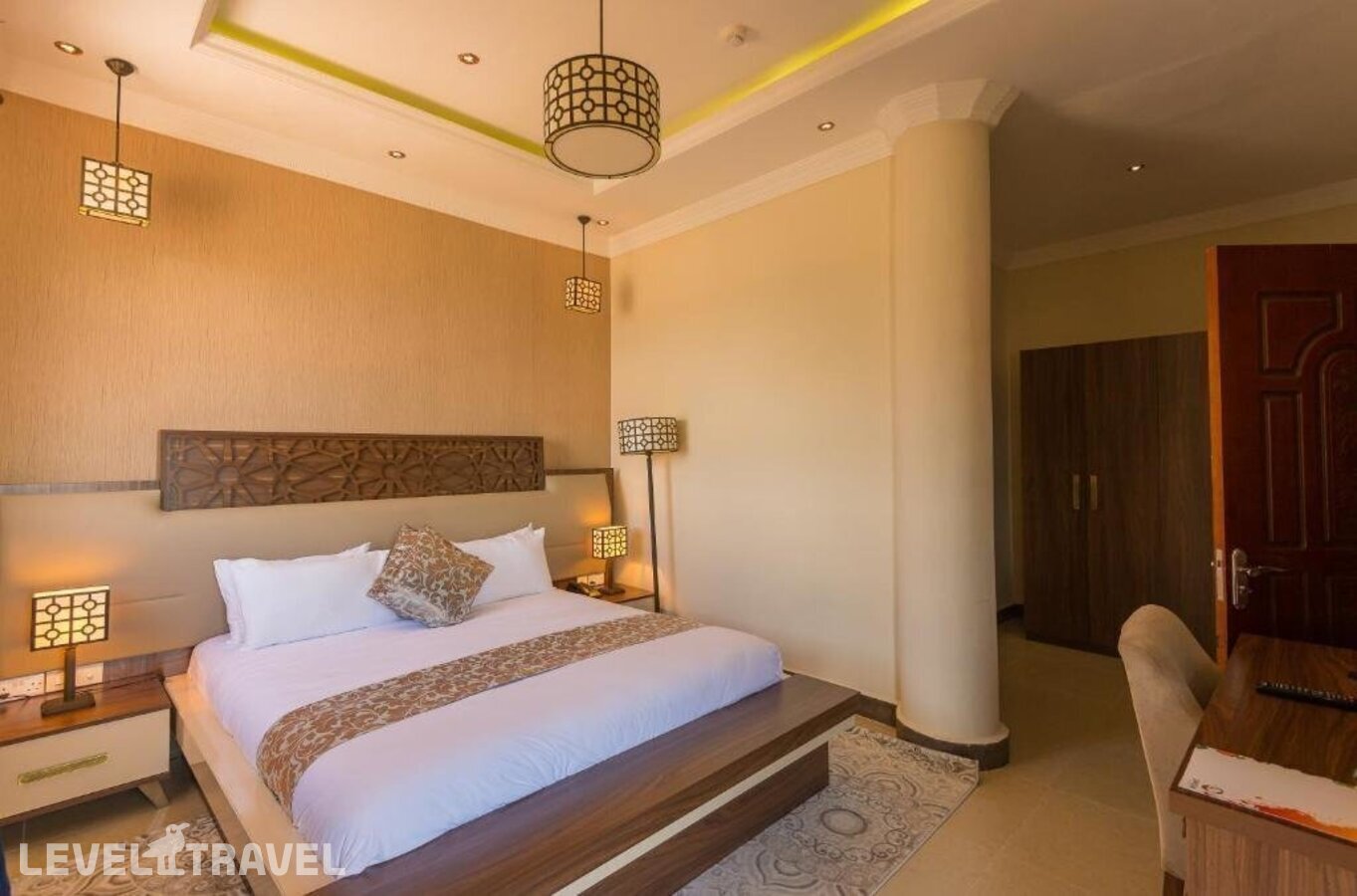 фотографии номера Люкс с видом на океан отеля Golden Tulip Zanzibar Resort в Танзания(Кибвени) - фото №5