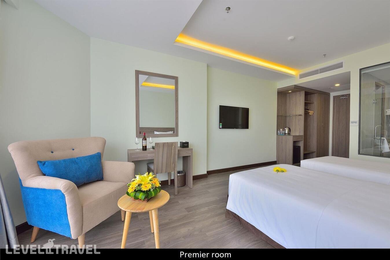 фотографии номера Премьер с видом на море отеля Xavia Hotel в Вьетнам(Нячанг) - фото №4