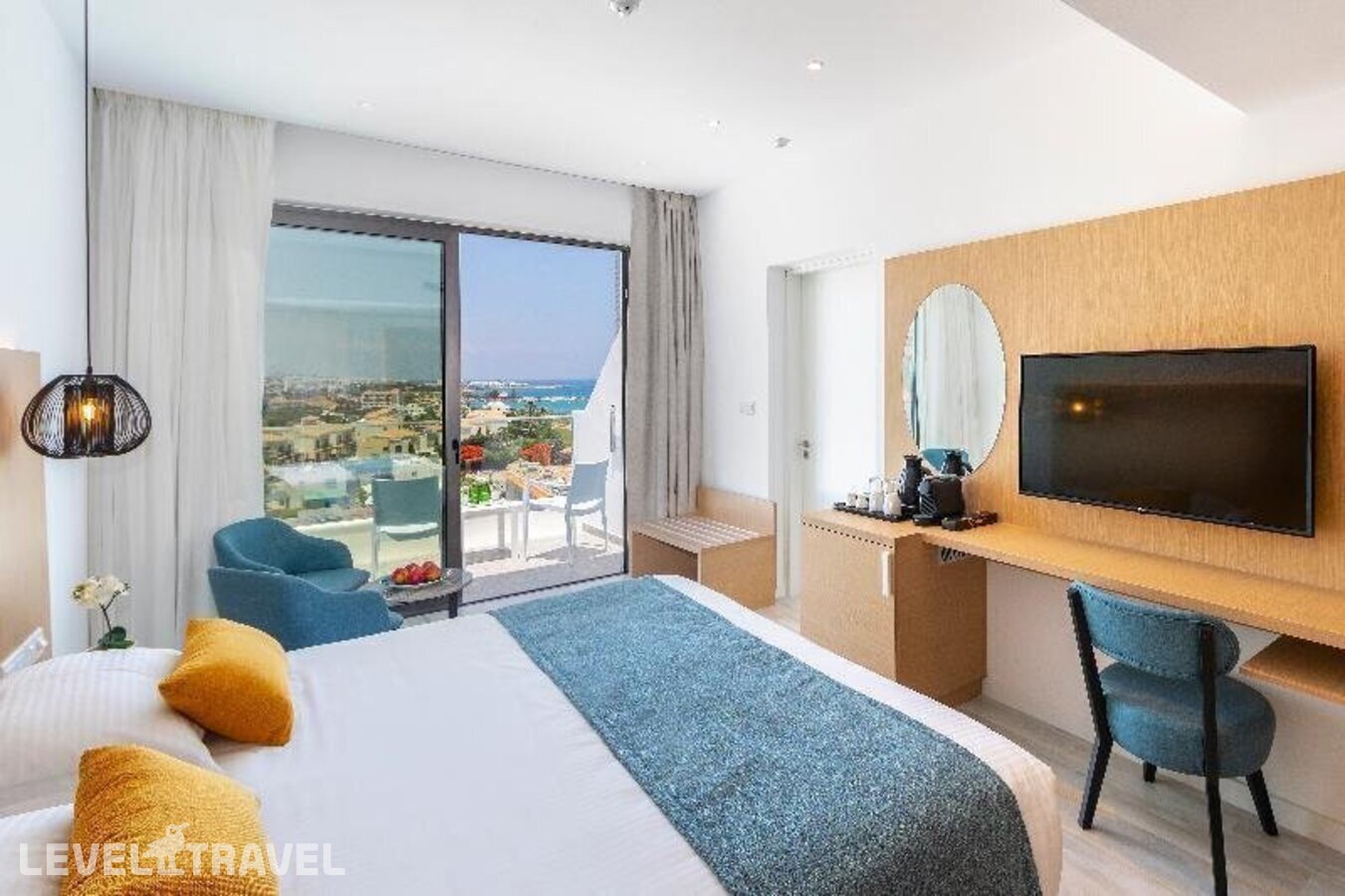 фотографии номера Стандартный с частичным видом на море отеля Leonardo Crystal Cove Hotel & Spa By The Sea (Adults Only 16+) в Кипр(Протарас) - фото №5