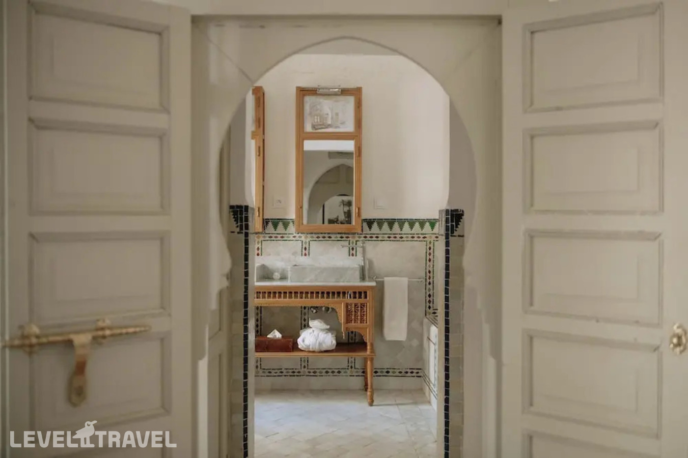 фотографии номера Люкс Премиум отеля Hotel Les Deux Tours в Марокко(Марракеш) - фото №9