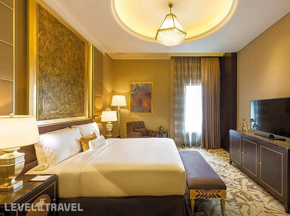 фотографии номера Улучшенный с видом на бассейн отеля Ezdan Palace Hotel в Катар(Доха) - фото №3