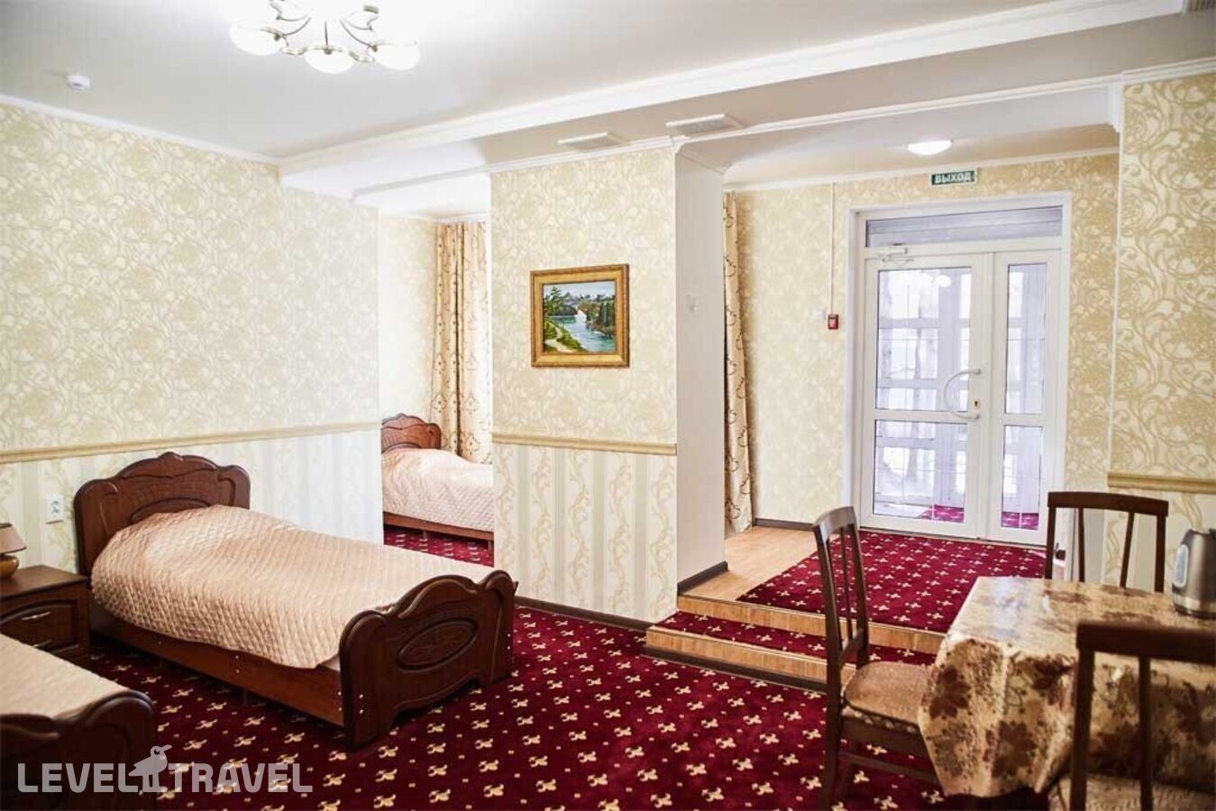 фотографии номера Трехместный номер отеля Пан Турист в Россия(Кисловодск) - фото №3