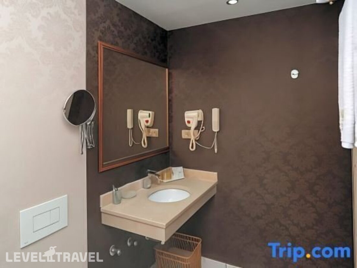 фотографии номера Улучшенный с видом на город отеля Teatro Boutique Hotel в Азербайджан(Баку) - фото №2