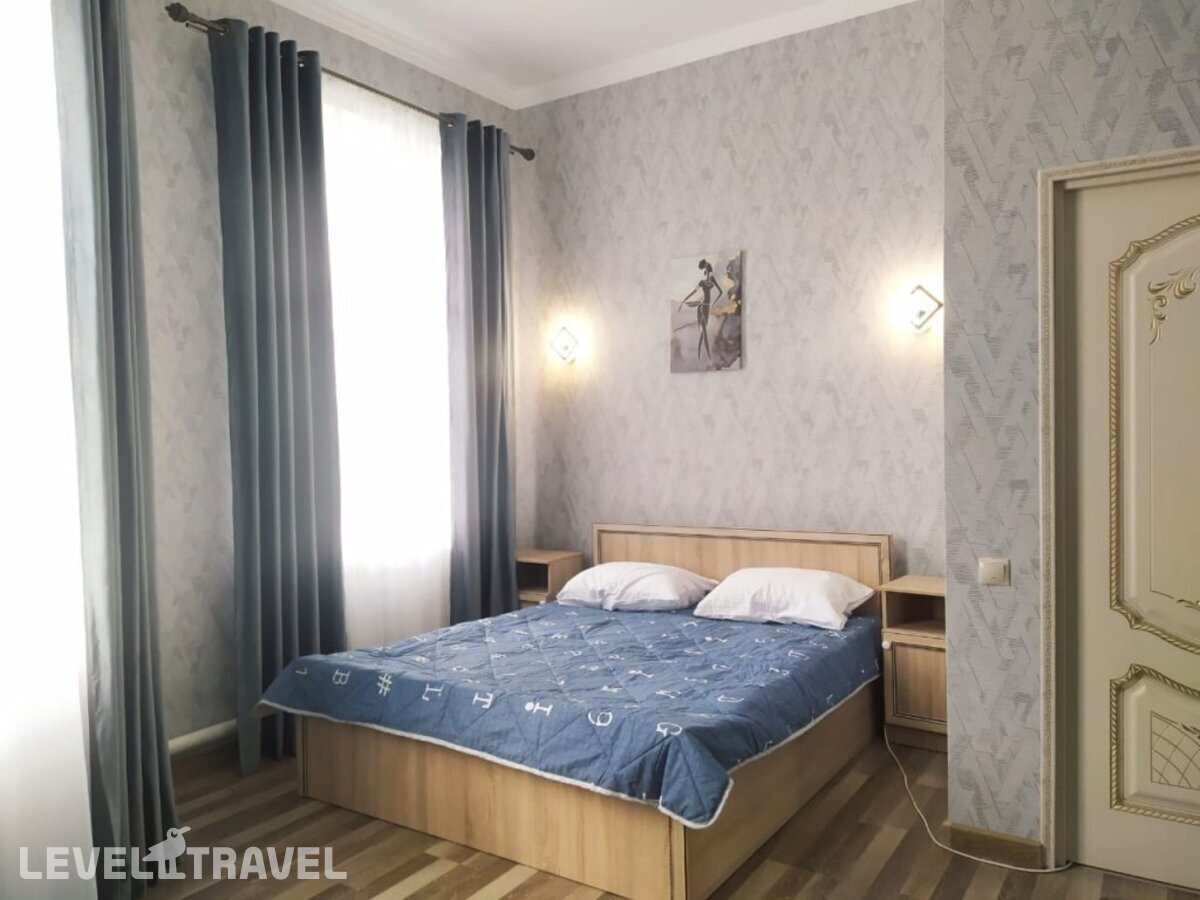 фотографии номера Полулюкс с видом на город отеля Отель Галбека в Россия(Дербент) - фото №1