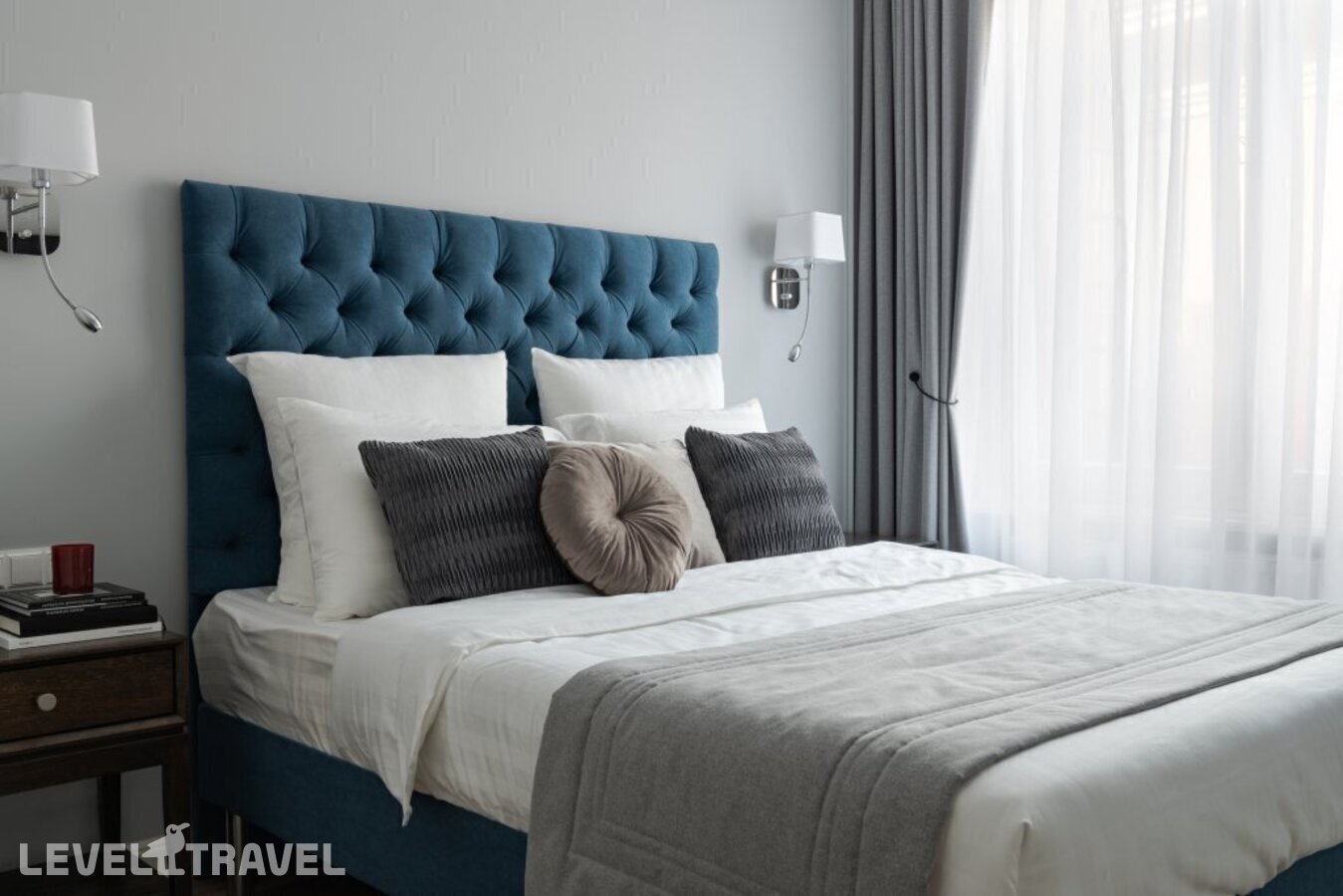 фотографии номера Люкс отеля Dionis Art Apartments в Россия(Центральный район) - фото №1
