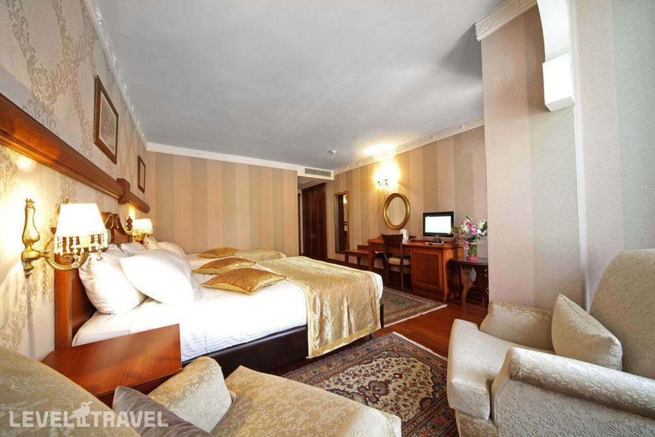 фотографии номера Трехместный номер отеля Triton Hotel (Ex. Azade Hotel) в Турция(Фатих) - фото №1