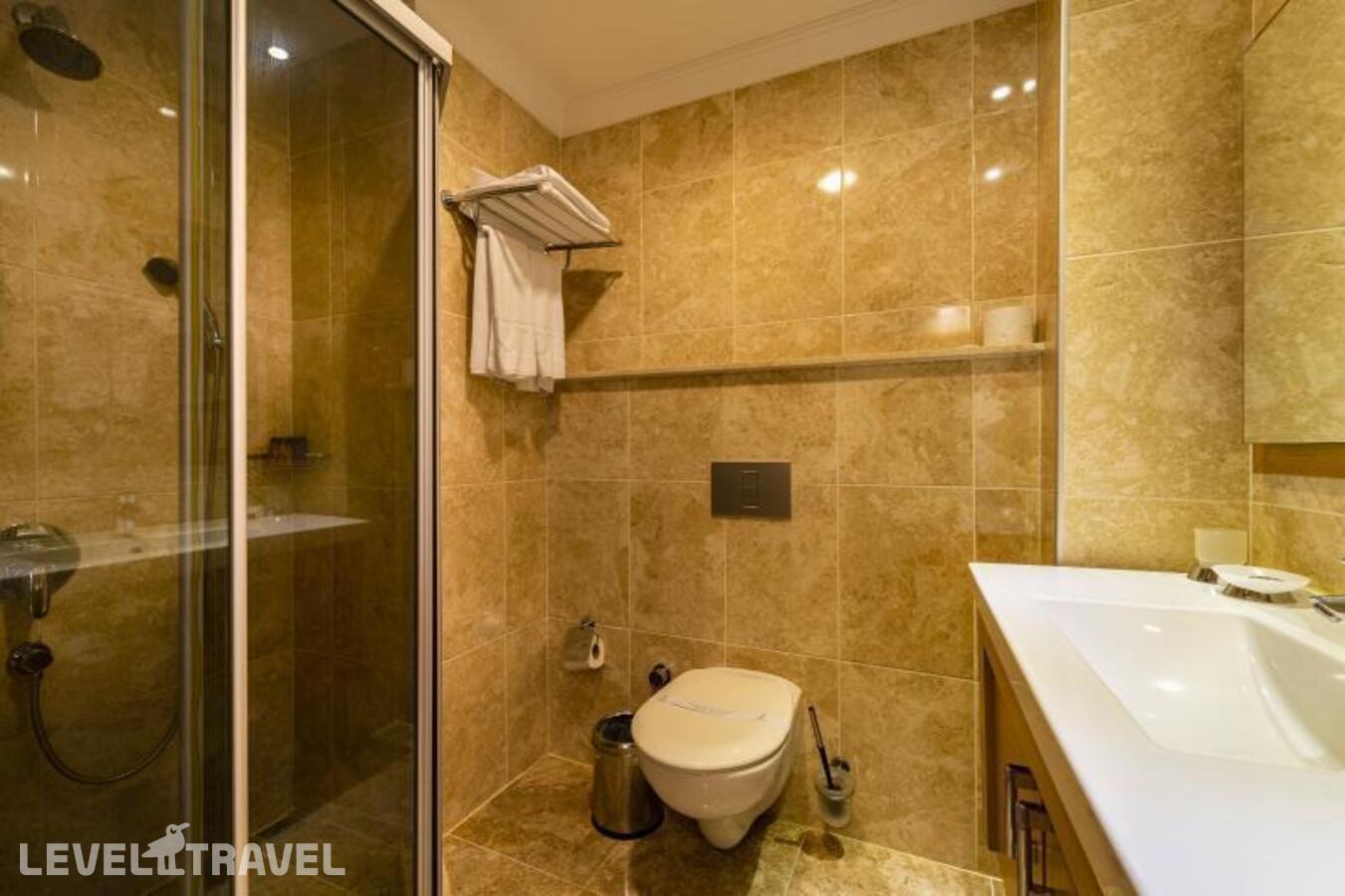 Одноместный улучшенный с балконом — фото 1