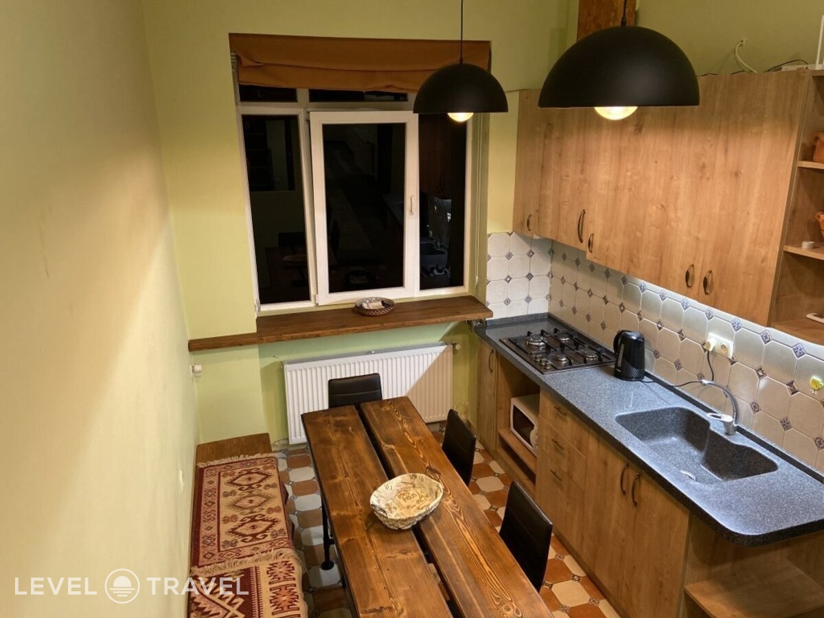 фотографии номера Апартаменты с балконом отеля Mia B&B Old Tbilisi в Грузия(Тбилиси) - фото №1
