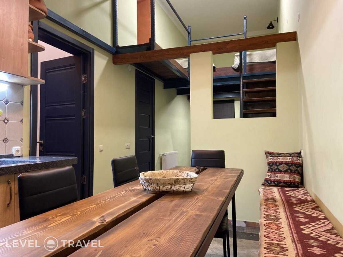 фотографии номера Апартаменты с балконом отеля Mia B&B Old Tbilisi в Грузия(Тбилиси) - фото №8